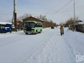 Кругом снег, наледь и прорывы воды: жители аварийных домов в Якутске бьют тревогу