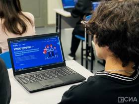 «Урок цифры»: якутским школьникам рассказали об аналитике в бизнесе и программной разработке