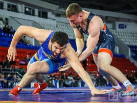 Стали известны все финалисты первого дня турнира Романа Дмитриева по вольной борьбе