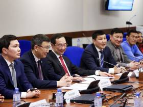 Глава Якутии встретился с участниками и организаторами турнира памяти Романа Дмитриева