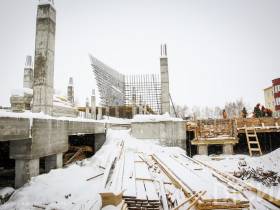 Более 400 новых учебных мест появятся в Якутске после ввода пристроев к двум школам