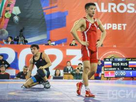 Пять стран разделили первые золотые медали международного турнира Романа Дмитриева в Якутске