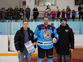 Команда Якутска завоевала золото республиканского чемпионата по хоккею памяти Михаила Свиридова