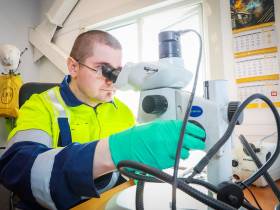 Научный подход к производству. Как работает исследовательская лаборатория Нежданинского ГОКа