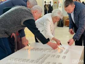 В Якутии в день рождения Алексея Кулаковского зажгли памятные свечи