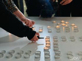 В Якутии в день рождения Алексея Кулаковского зажгли памятные свечи