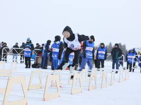 Якутяне и ямальчане стали лучшими в прыжках через нарты на чемпионате по оленеводству