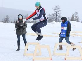 Якутяне и ямальчане стали лучшими в прыжках через нарты на чемпионате по оленеводству