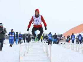 Якутяне и ямальчане стали лучшими в прыжках через нарты на чемпионате по оленеводству
