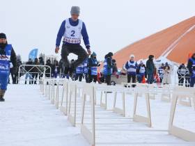 Якутяне и ямальчане стали лучшими в прыжках через нарты на чемпионате по оленеводству
