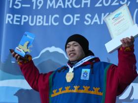 Якутяне и ямальчане стали лучшими в прыжках через нарты на чемпионате по оленеводству
