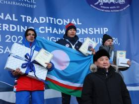 Якутяне и ямальчане стали лучшими в прыжках через нарты на чемпионате по оленеводству