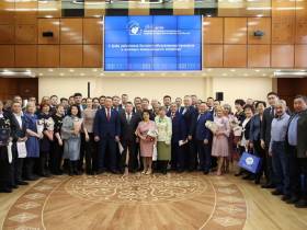 Работникам сферы ЖКХ Якутии вручили государственные награды