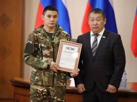 Работникам сферы ЖКХ Якутии вручили государственные награды