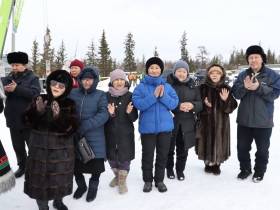 Первую сваю многофункционального центра забили в селе Бясь-Кюель