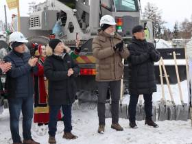 Первую сваю многофункционального центра забили в селе Бясь-Кюель