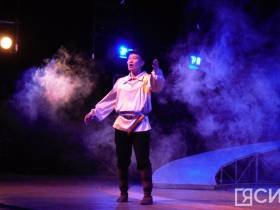 Спектакль по Олонхо деда Айсена Николаева впервые показали в Якутске