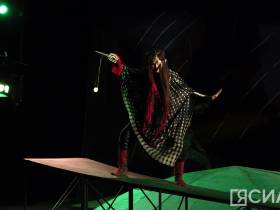 Спектакль по Олонхо деда Айсена Николаева впервые показали в Якутске