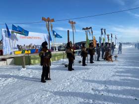 Соревнования коневодов, выставка жеребцов и круглый стол: в Амге отмечают День коневода-табунщика