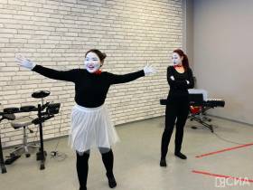 Музыкальную гостиную и зал фонда по искусству презентовали в SMART-библиотеке Якутска