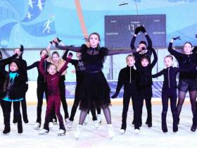 Фигуристка Камила Валиева провела мастер-класс в Якутске