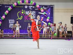 Чемпионка мира Лала Крамаренко выступила на вечере художественной гимнастики в Якутии