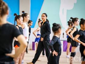 Именитые гимнастки Лала Крамаренко и Ксения Дудкина провели мастер-класс для юных якутян