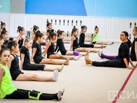 Именитые гимнастки Лала Крамаренко и Ксения Дудкина провели мастер-класс для юных якутян