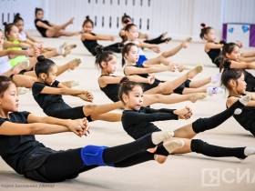 Именитые гимнастки Лала Крамаренко и Ксения Дудкина провели мастер-класс для юных якутян