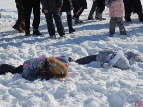 Шоу воздушных змеев открылось на озере Сайсары в Якутске