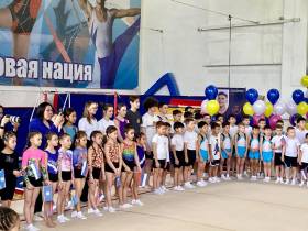 Гимнасты Никита и Дарья Нагорные провели мастер-класс для юных атлетов Якутска