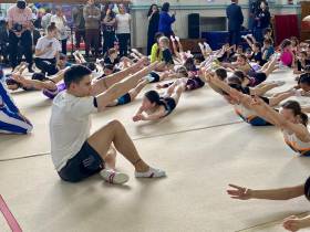 Гимнасты Никита и Дарья Нагорные провели мастер-класс для юных атлетов Якутска