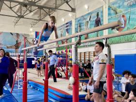 Гимнасты Никита и Дарья Нагорные провели мастер-класс для юных атлетов Якутска