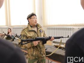 В Якутске представители девяти военных вузов провели профориентационные мероприятия для учащихся