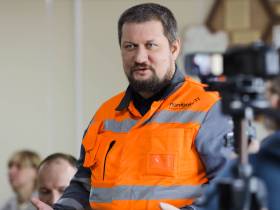 Кормление огня, камлание шамана и гонки на оленях: как эвенки отметили День оленевода