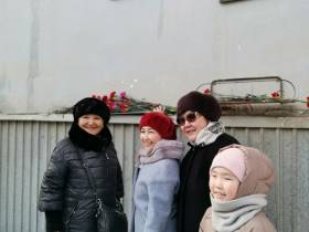 В Якутске торжественно открыли мемориальную доску выдающегося директора Саха театра