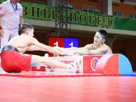 На первенстве России юные мас-рестлеры Якутии завоевали шесть золотых медалей