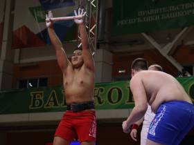 На первенстве России юные мас-рестлеры Якутии завоевали шесть золотых медалей