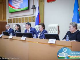 Вопросы патриотизма, культуры, семьи и образования обсудили в парламенте Якутии