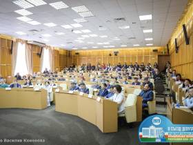 Вопросы патриотизма, культуры, семьи и образования обсудили в парламенте Якутии