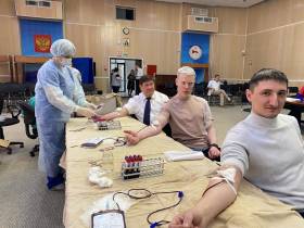 Сотрудники ЛОРПа сдали кровь для пациентов Национального центра медицины Якутии