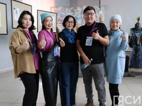 На фестивале «САТА-2023» в Нюрбе открылась выставка театральных эскизов и костюмов