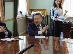 Победителей школьного конкурса «Будущий дипломат» наградили в Якутске