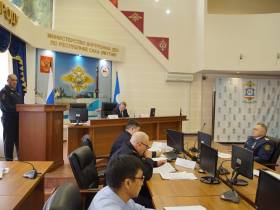 Главы поселений Усть-Майского района встретились с министром внутренних дел по Якутии