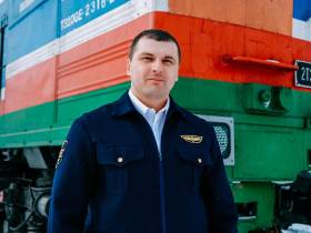 В России впервые отмечается День машиниста: сотрудники ЖДЯ о трудностях профессии