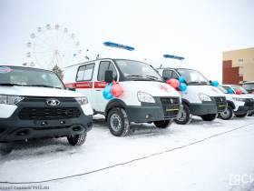 Больницы Якутии получили новые автомобили