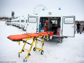 Больницы Якутии получили новые автомобили