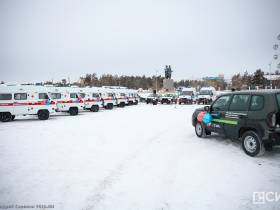 Больницы Якутии получили новые автомобили