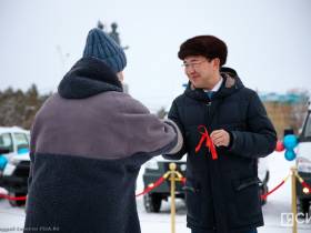 Больницы Якутии получили новые автомобили