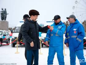 Больницы Якутии получили новые автомобили